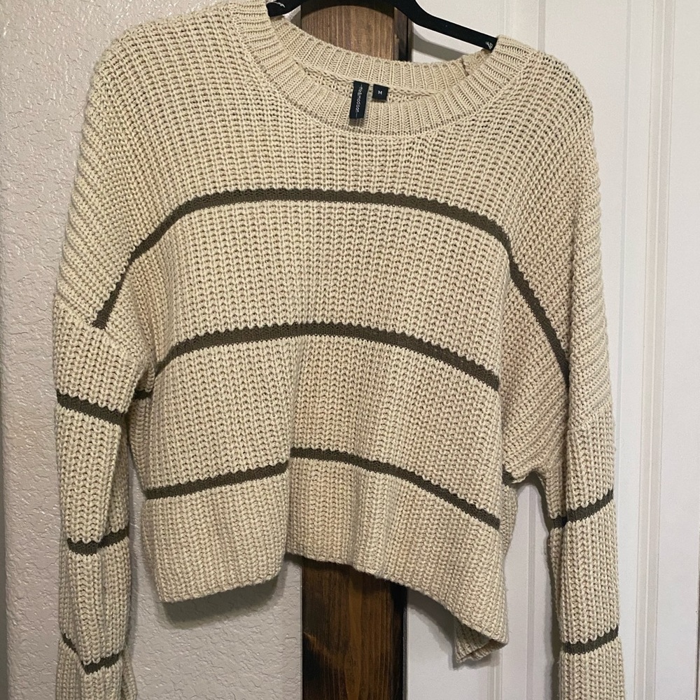 Moon & Madison Cropped Olive & Tan Sweater